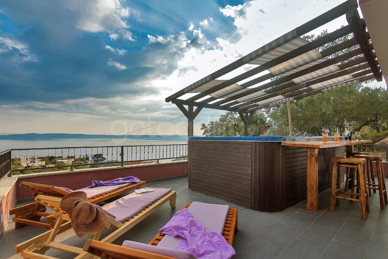 Holiday Home Darius With Hot Tub Makarska Dış mekan fotoğraf