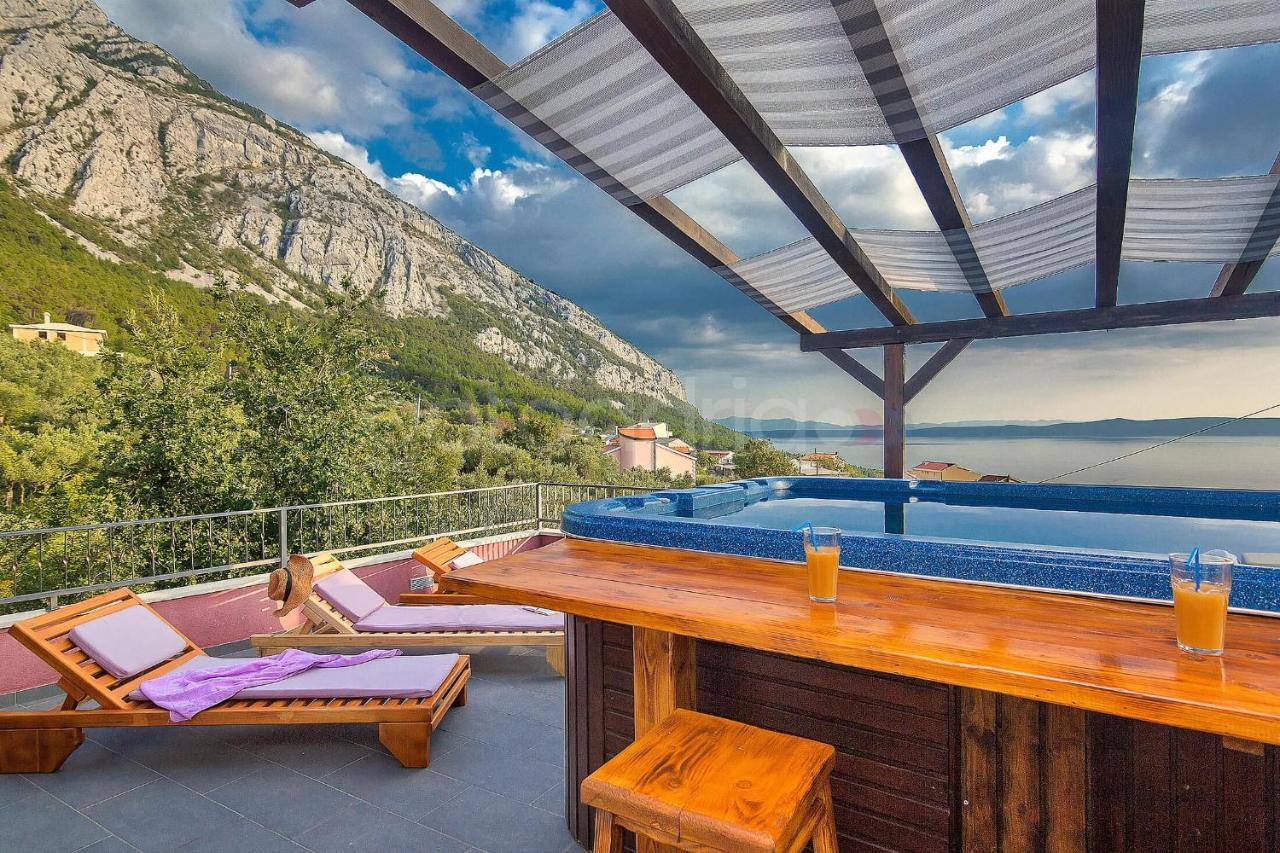 Holiday Home Darius With Hot Tub Makarska Dış mekan fotoğraf