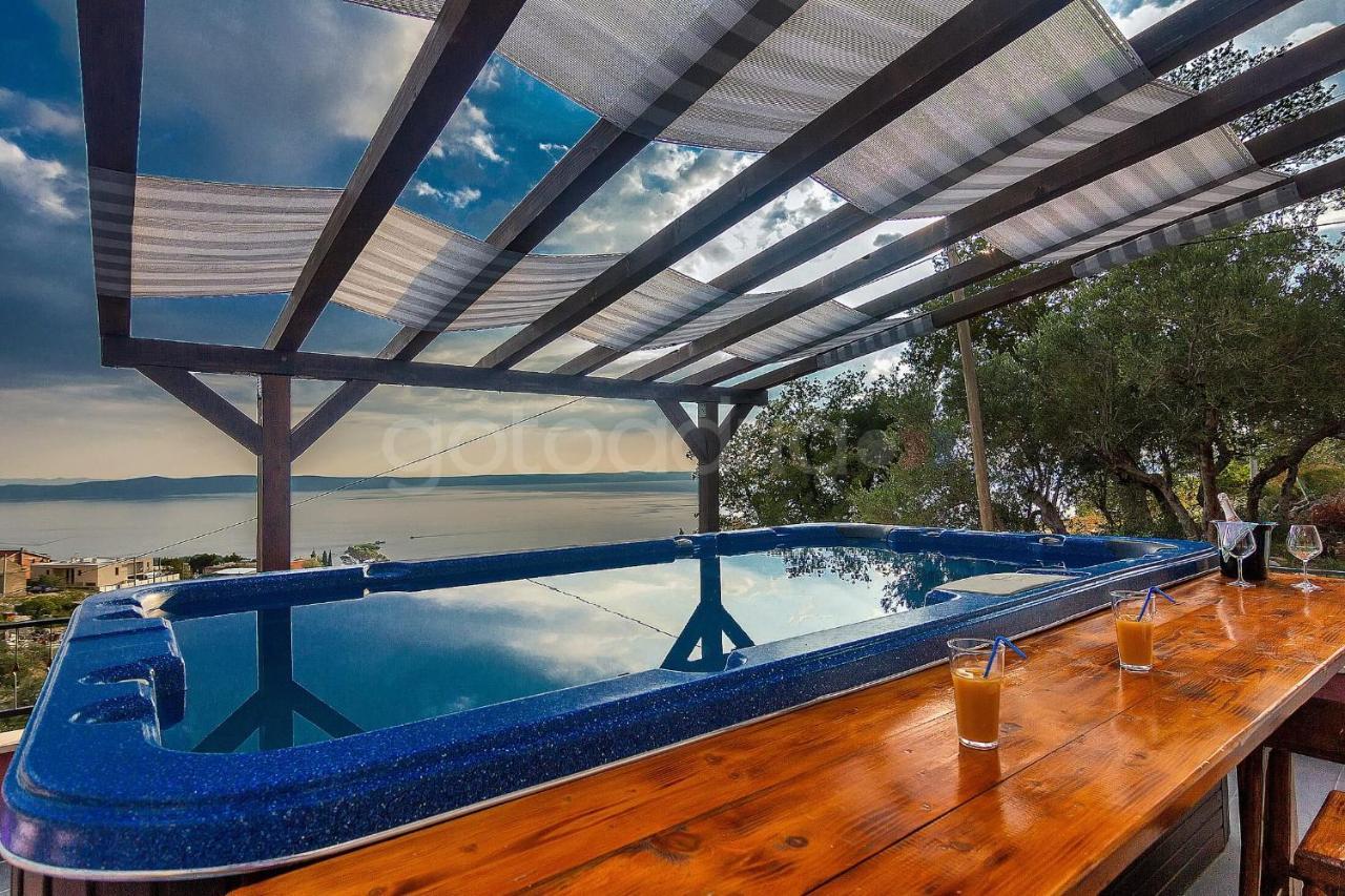 Holiday Home Darius With Hot Tub Makarska Dış mekan fotoğraf