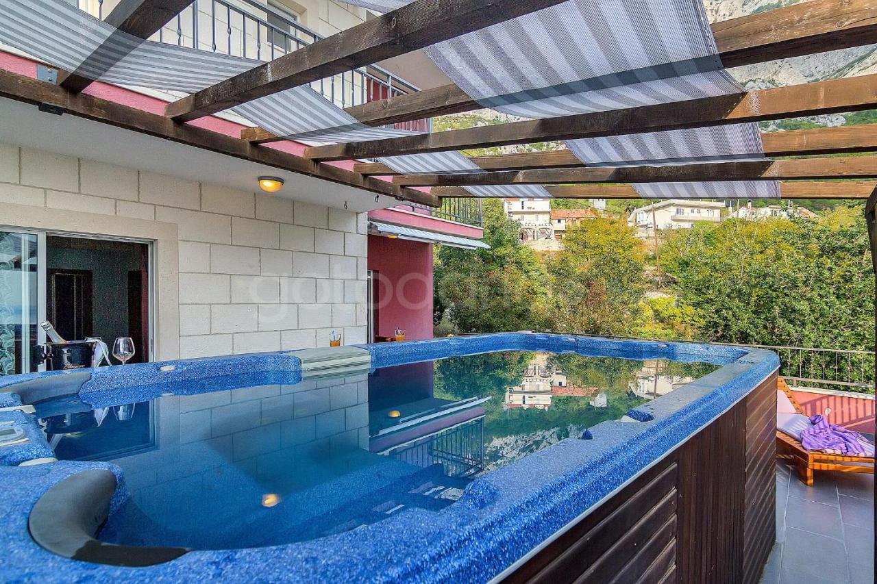 Holiday Home Darius With Hot Tub Makarska Dış mekan fotoğraf