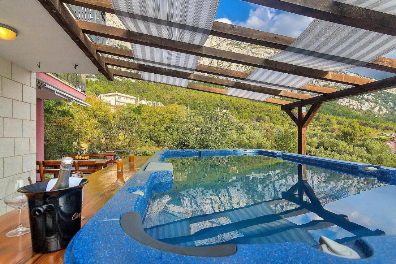Holiday Home Darius With Hot Tub Makarska Dış mekan fotoğraf